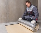 Укладка шумоизоляции с заходом на стены