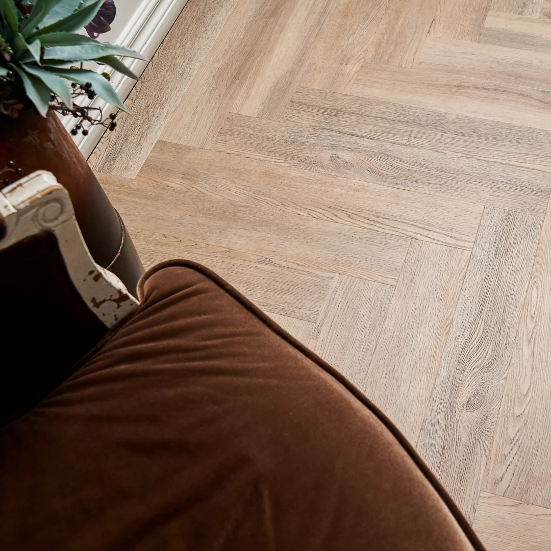 Плитка Vinilam PARQUET HERRINGBONE 6, 5 мм IS11133 Северный Паркет