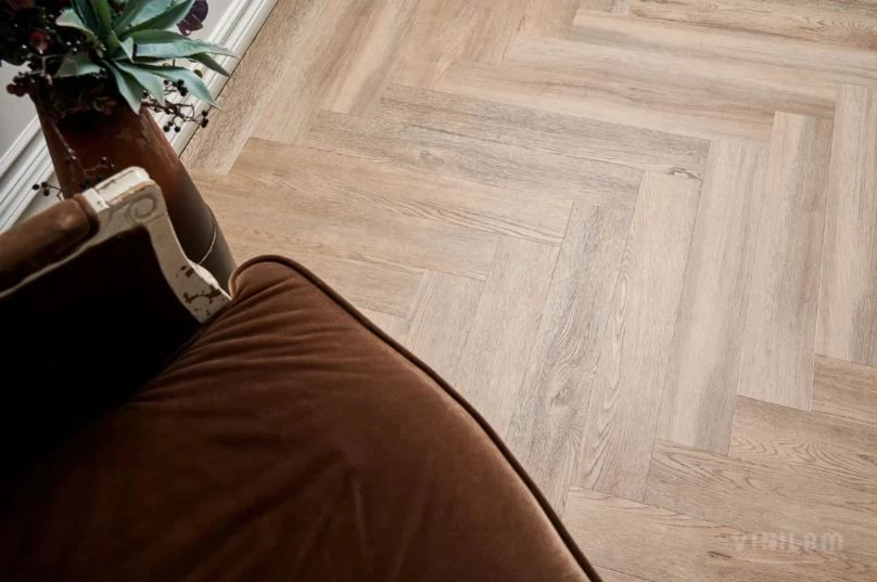Плитка Vinilam PARQUET HERRINGBONE Glue 2, 5 mm GD11133 Паркет Северный
