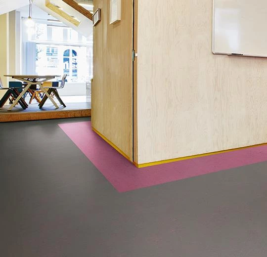 Мармолеум Forbo Concrete 3740 purple glow