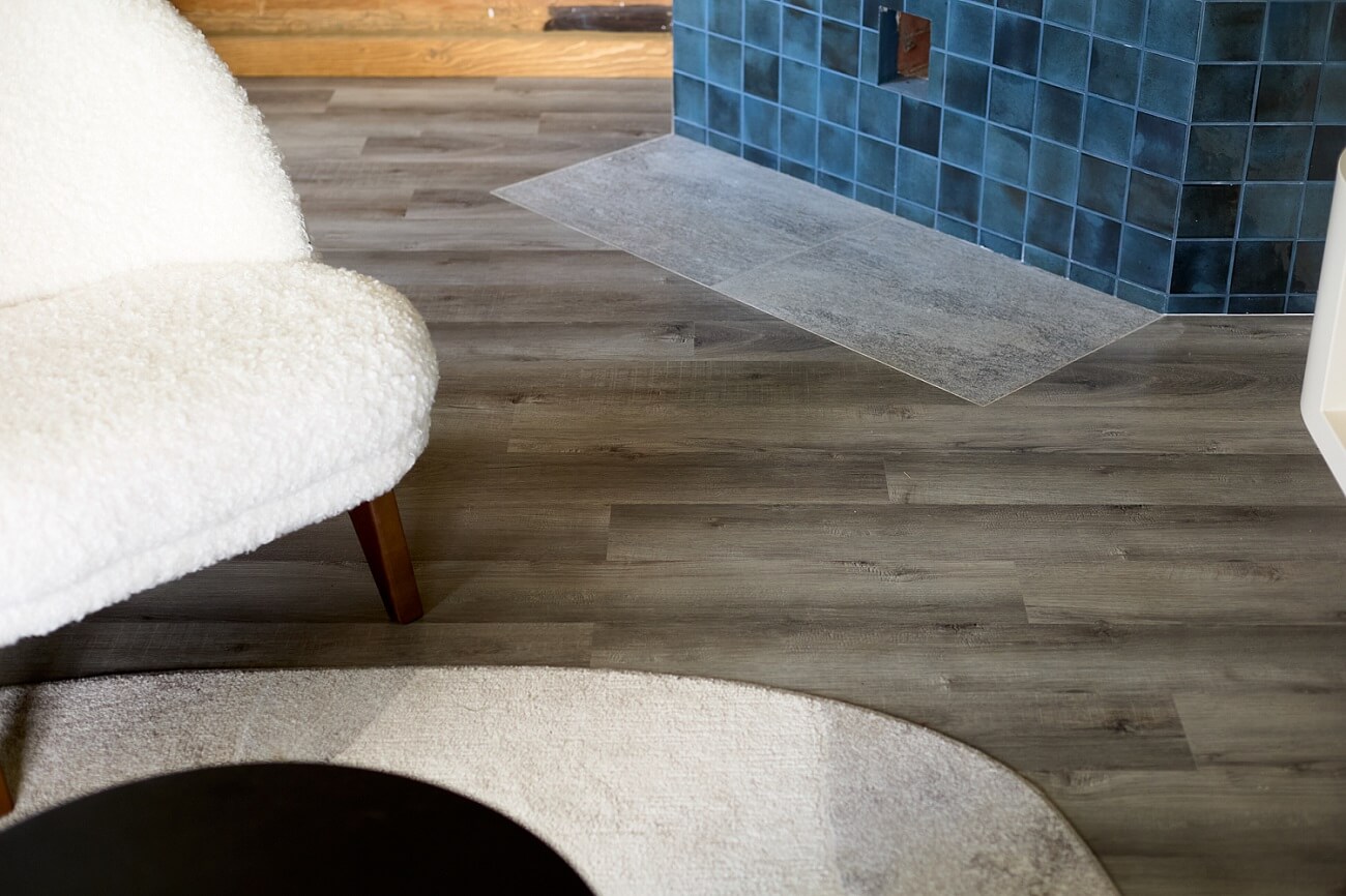 SPC-ламинат Home Expert Дуб Горный ручей 1211/68W906
