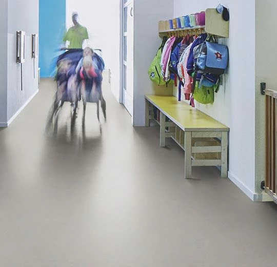 Мармолеум Forbo Decibel 370635 beton
