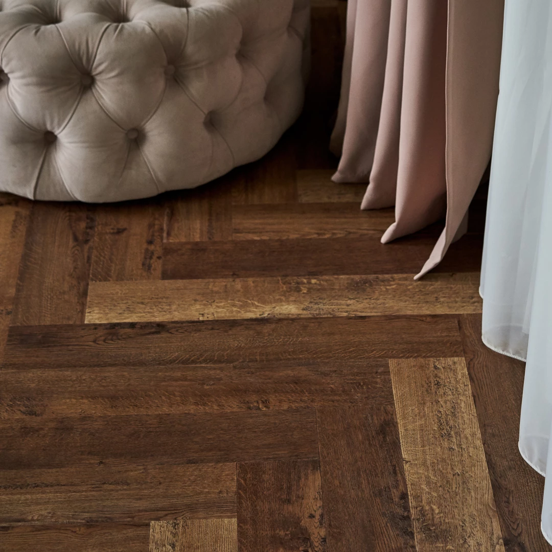 Плитка Vinilam PARQUET HERRINGBONE 6, 5 мм IS11177 Версальский Паркет
