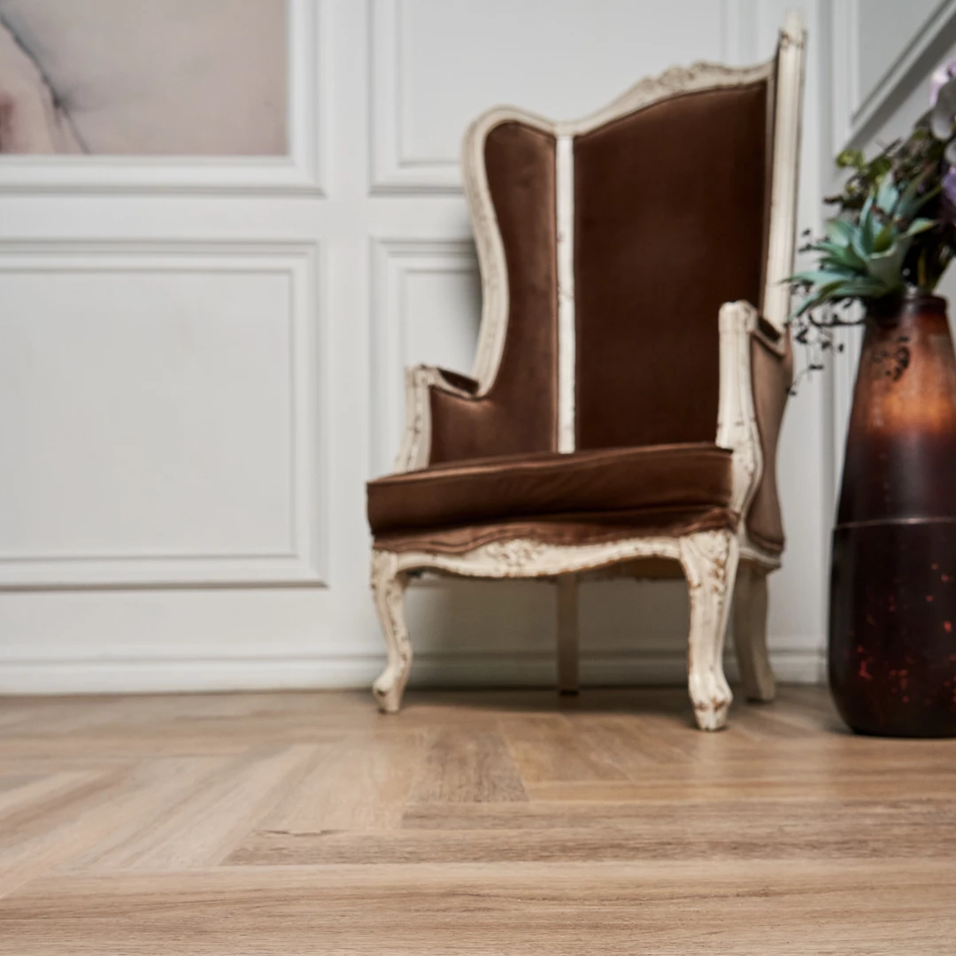 Плитка Vinilam PARQUET HERRINGBONE 6, 5 мм IS11133 Северный Паркет