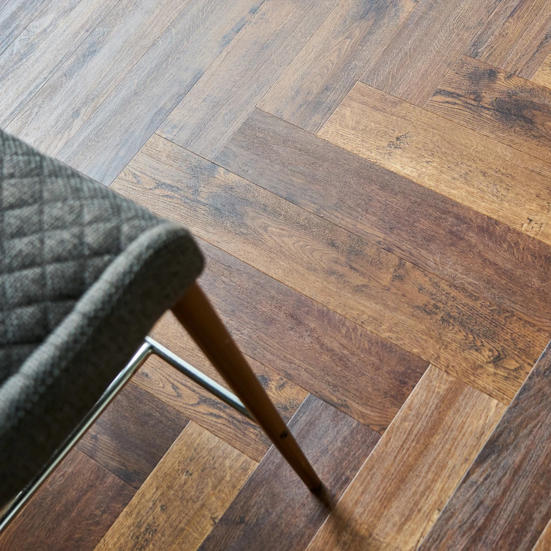 Плитка Vinilam PARQUET HERRINGBONE 6, 5 мм IS11155 Парижский Паркет