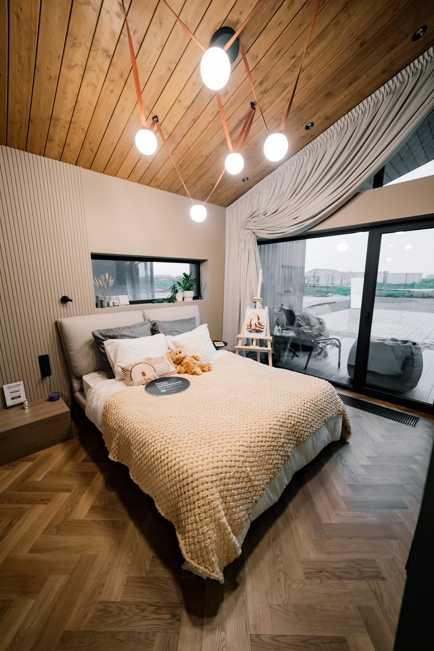 Кварцевый ламинат Fargo Herringbone Дуб Монако в доме