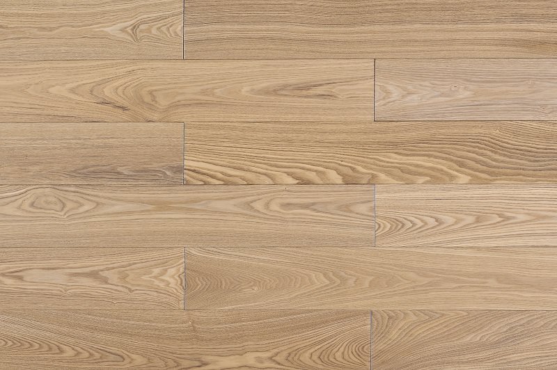 Массивная доска AmberWood Ясень Карамель Лак