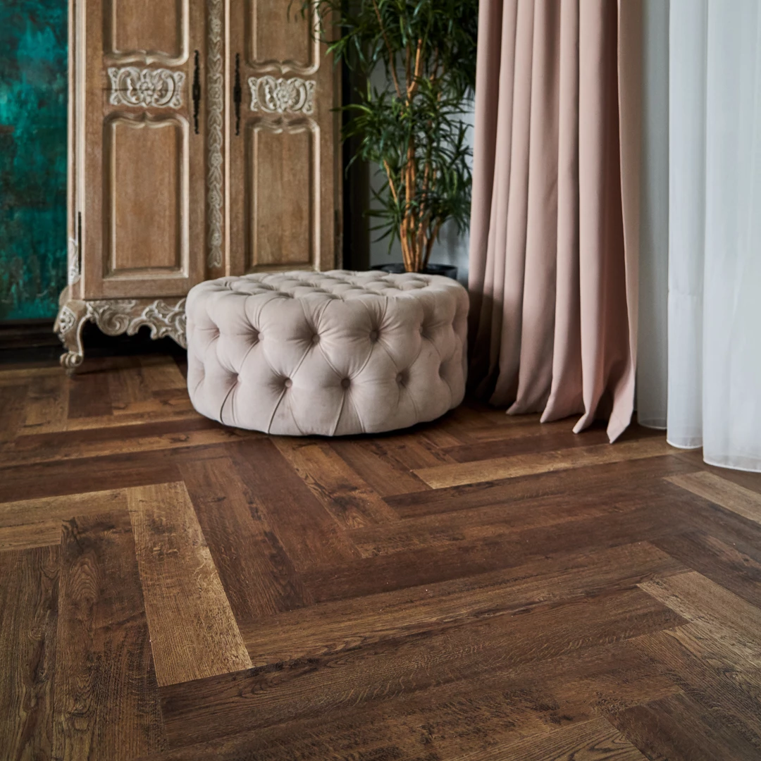 Плитка Vinilam PARQUET HERRINGBONE 6, 5 мм IS11177 Версальский Паркет