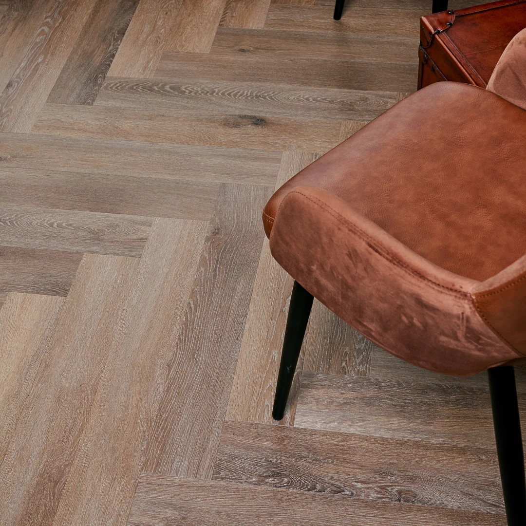 Плитка Vinilam PARQUET HERRINGBONE 6, 5 мм IS11199 Венецианский Паркет