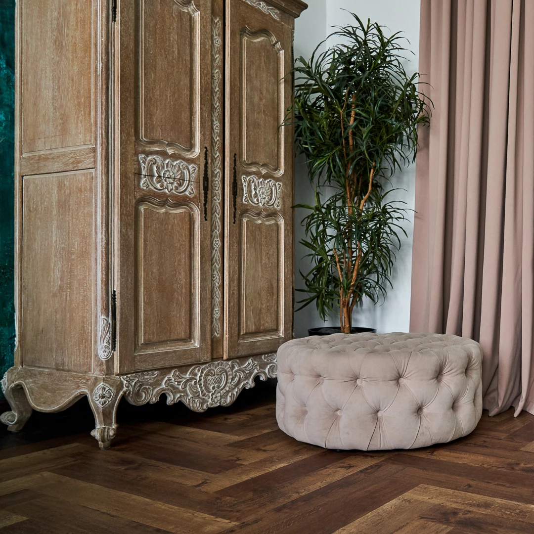 Плитка Vinilam PARQUET HERRINGBONE 6, 5 мм IS11177 Версальский Паркет