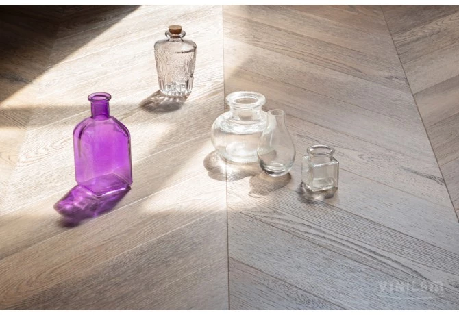 Плитка Vinilam PARQUET CHEVRON 8, 5 mm RI153616CL4 Шеврон Шампань