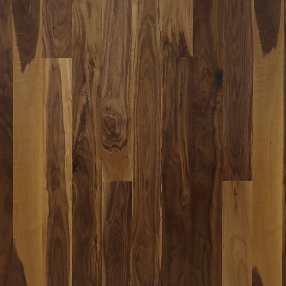 Паркетная доска Карелия ОРЕХ STORY 138х1116 COUNTRY LACQUERED