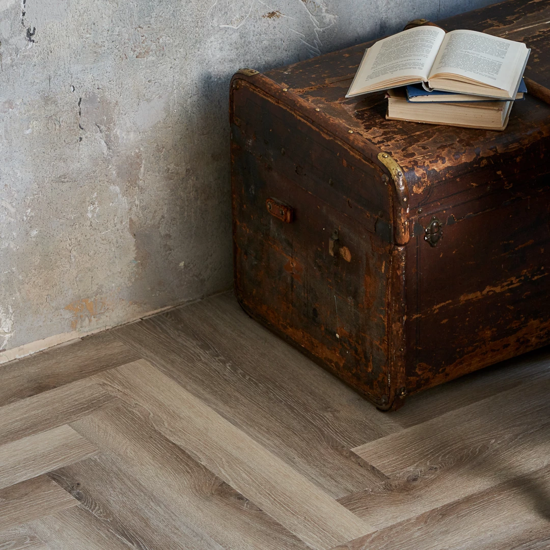 Плитка Vinilam PARQUET HERRINGBONE 6, 5 мм IS11122 Эрамитаж Паркет